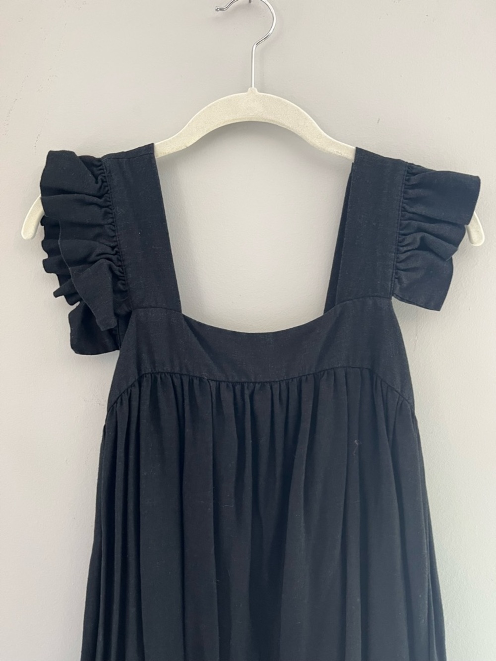 Black Ruffle-Shoulder Maxi Dress - Picture 2 of 4